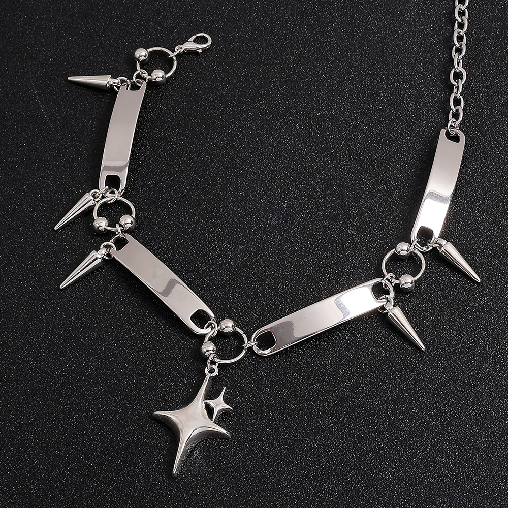Collana Choker con Ciondolo a  - Men Accessories In Silver recensione e prezzo