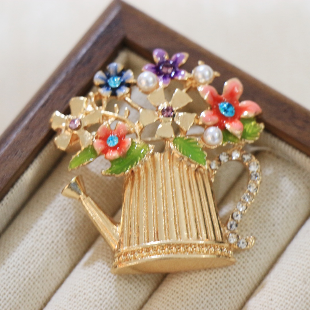Spilla con bouquet floreale di - Men Accessories Bouquet recensione e prezzo