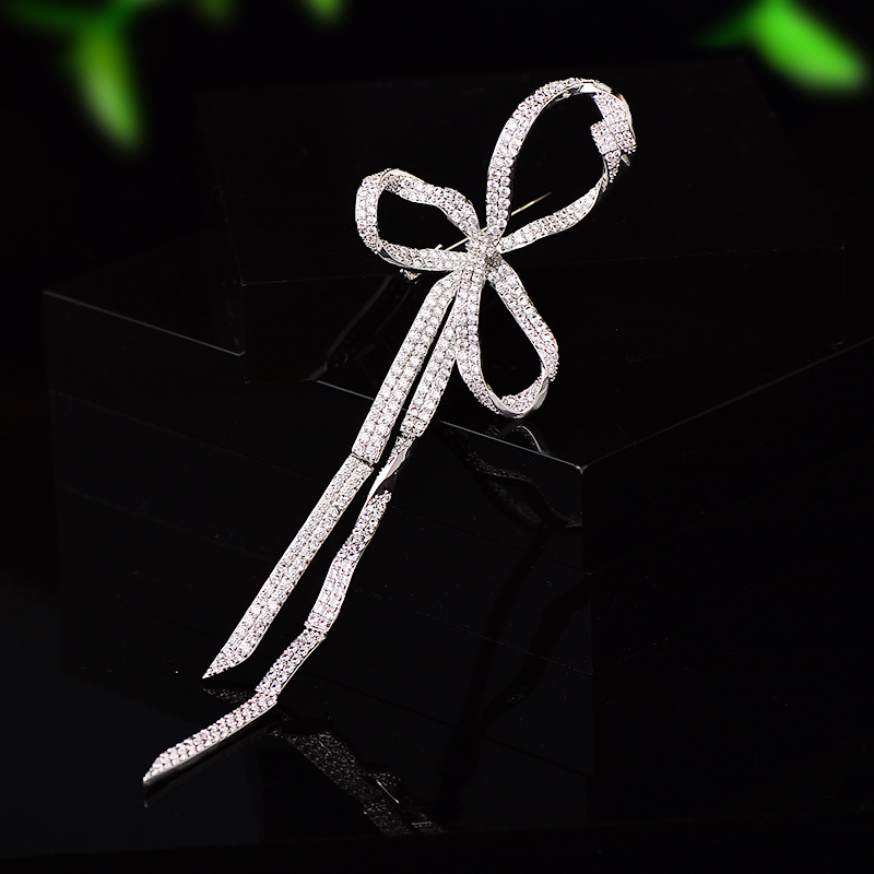 Nuove Spille di Lusso in Vellu - Men Accessories Bouquet recensione e prezzo
