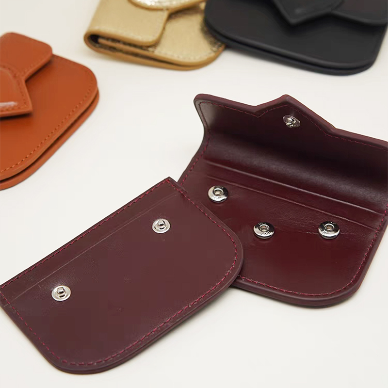 Portafoglio per carte separabi - Card Case Minimalist recensione e prezzo