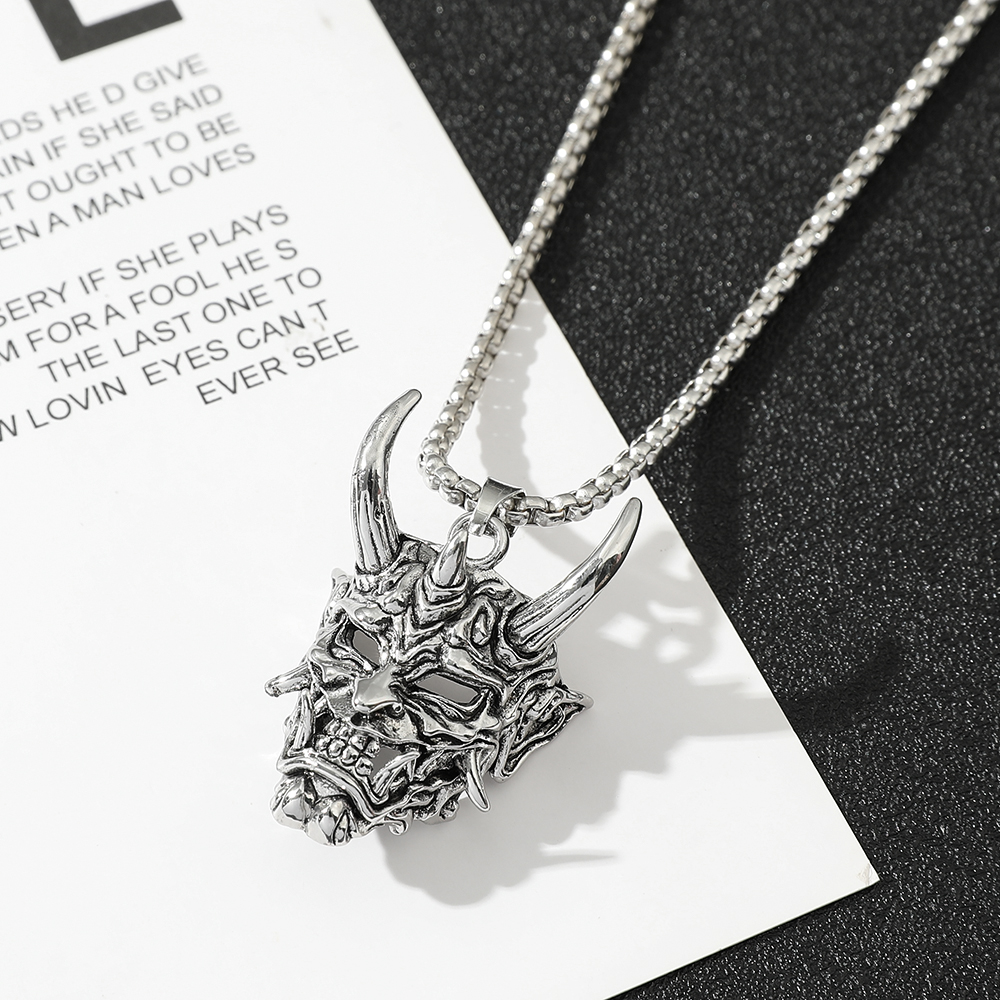 Elegante Collana con Ciondolo  - Men Accessories In Silver recensione e prezzo