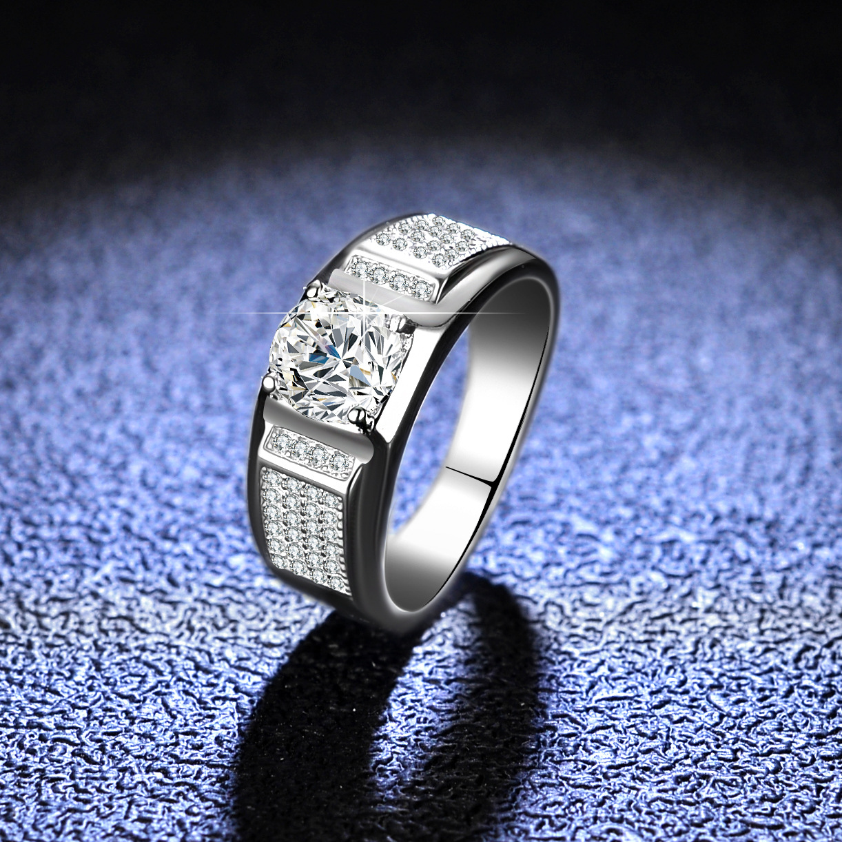 Anello Minimalista a Quattro P - Men Accessories Look recensione e prezzo