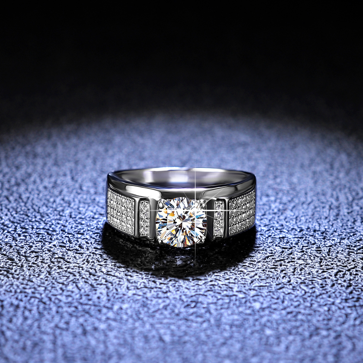 Anello Minimalista a Quattro P - Men Accessories Look recensione e prezzo